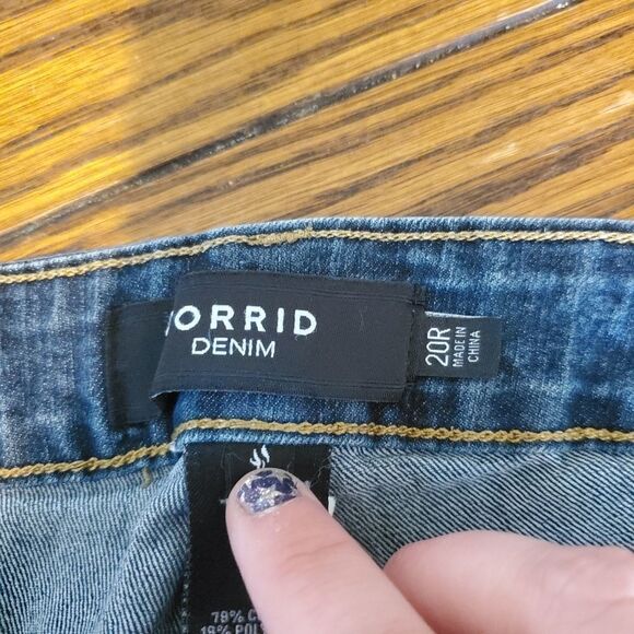 Torrid vintage medium wash skinny jeans sz20R - Picture 4 of 6